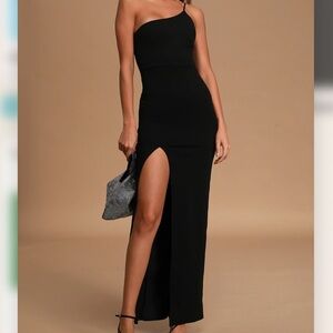 NWT Lulus Black Keeper of My Heart One-Shoulder Maxi Dress
